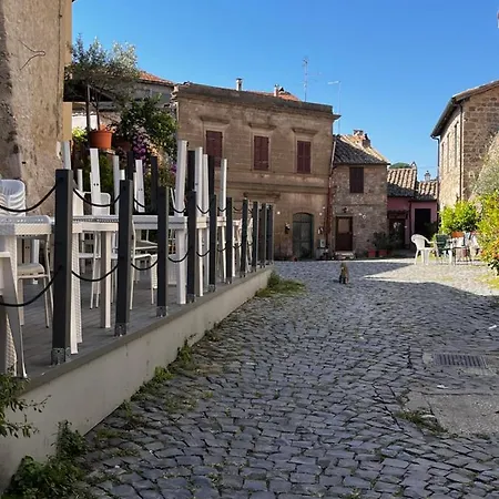 Adelaide Al Borgo. Apartament *